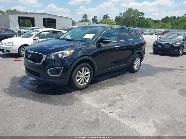 5XYPG4A37HG330931 2017 KIA SORENTO - Image 2