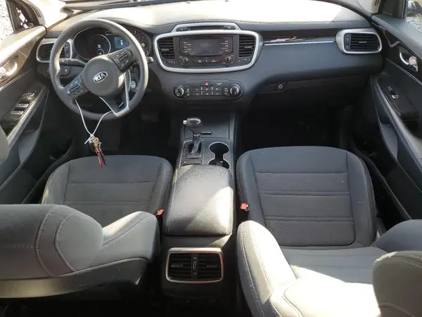 5XYPG4A37HG331187 2017 KIA SORENTO - Image 8