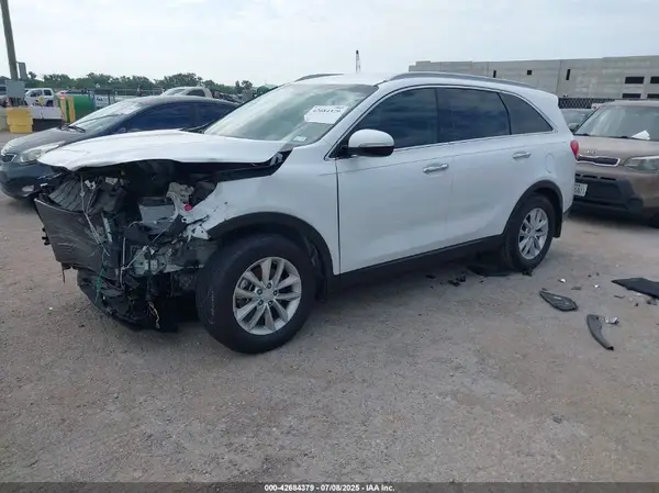 5XYPG4A37JG338436 2018 KIA SORENTO - Image 2