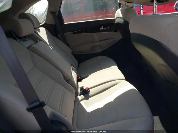 5XYPG4A37JG338470 2018 KIA SORENTO - Image 8