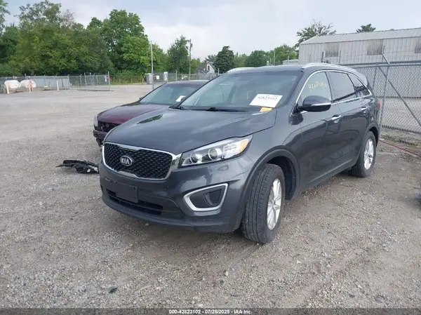 5XYPG4A37JG342700 2018 KIA SORENTO - Image 2