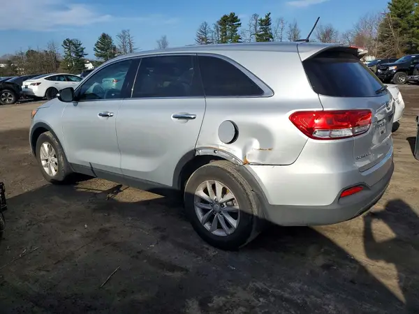5XYPG4A37JG344348 2018 KIA SORENTO - Image 2