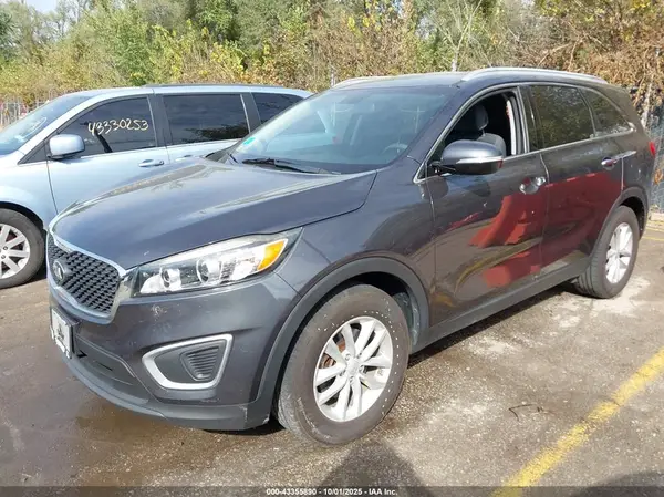 5XYPG4A37JG344396 2018 KIA SORENTO - Image 2