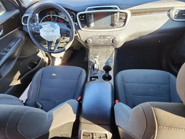5XYPG4A37JG344687 2018 KIA SORENTO - Image 8