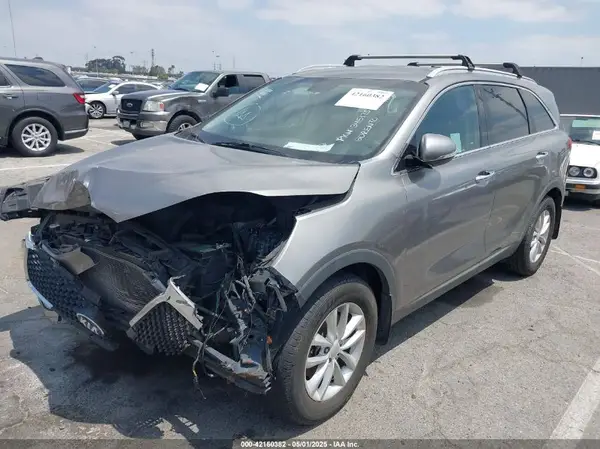 5XYPG4A37JG345175 2018 KIA SORENTO - Image 2