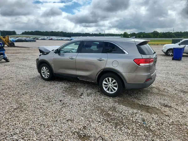 5XYPG4A37JG345399 2018 KIA SORENTO - Image 2