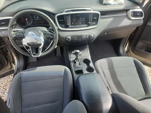 5XYPG4A37JG345399 2018 KIA SORENTO - Image 8