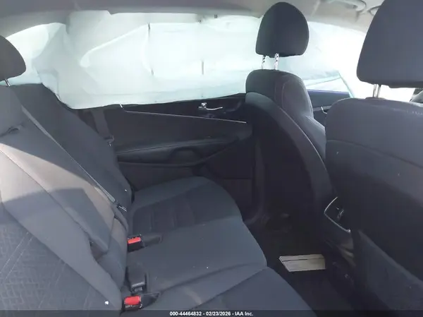 5XYPG4A37JG346536 2018 KIA SORENTO - Image 8
