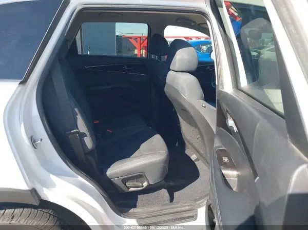 5XYPG4A37JG349064 2018 KIA SORENTO - Image 8