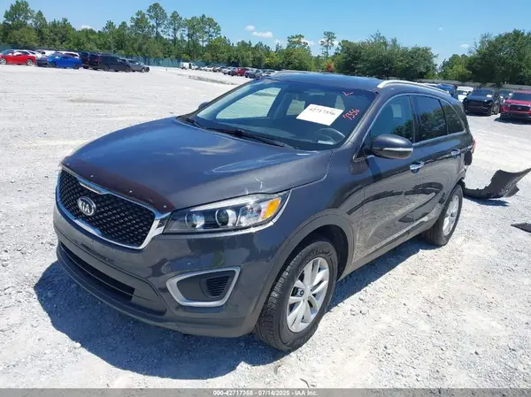 5XYPG4A37JG349307 2018 KIA SORENTO - Image 2