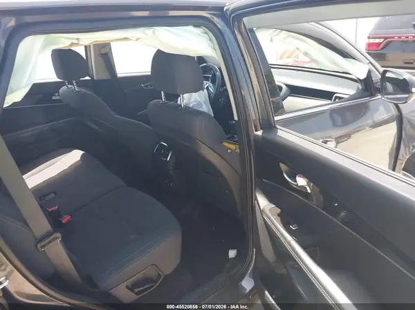5XYPG4A37JG349324 2018 KIA SORENTO - Image 8