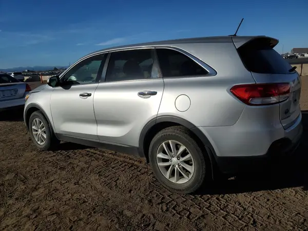 5XYPG4A37JG354877 2018 KIA SORENTO - Image 2