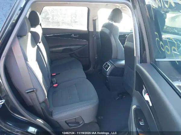 5XYPG4A37JG365605 2018 KIA SORENTO - Image 8