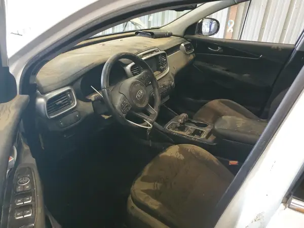 5XYPG4A37JG386812 2018 KIA SORENTO - Image 8