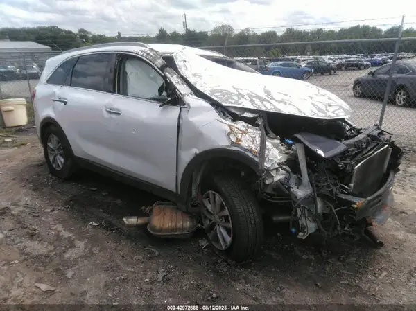5XYPG4A37JG388933 2018 KIA SORENTO - Image 1