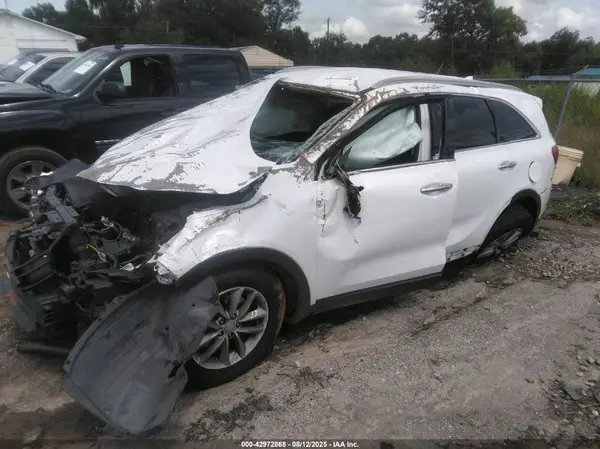 5XYPG4A37JG388933 2018 KIA SORENTO - Image 2