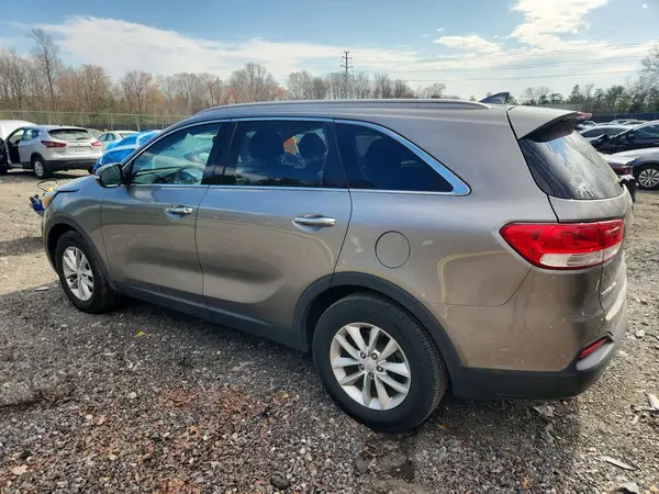 5XYPG4A37JG397602 2018 KIA SORENTO - Image 2