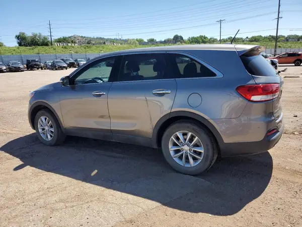 5XYPG4A37JG401065 2018 KIA SORENTO - Image 2