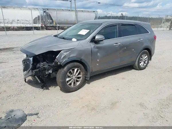 5XYPG4A37JG403639 2018 KIA SORENTO - Image 2