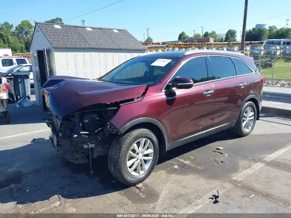 5XYPG4A37JG407013 2018 KIA SORENTO - Image 2