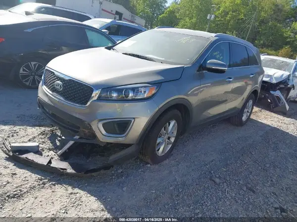 5XYPG4A37JG407383 2018 KIA SORENTO - Image 2