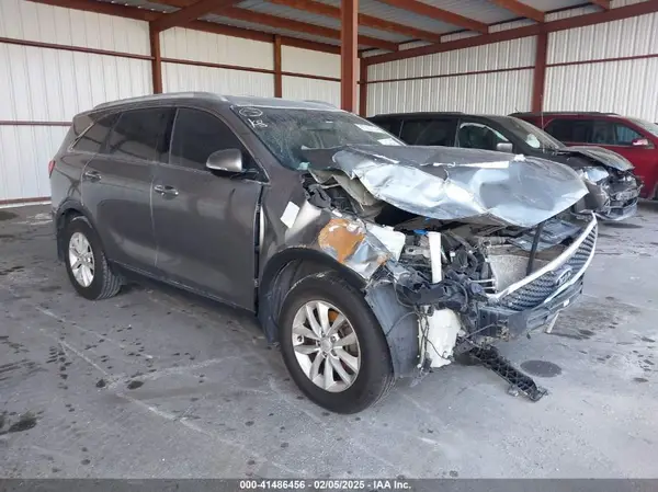 5XYPG4A37JG414012 2018 KIA SORENTO - Image 1