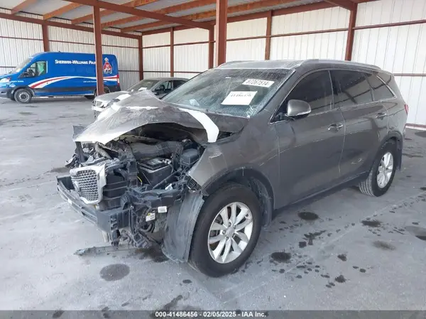 5XYPG4A37JG414012 2018 KIA SORENTO - Image 2