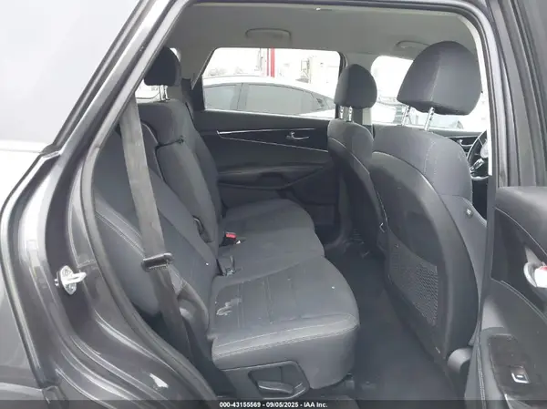 5XYPG4A37JG416696 2018 KIA SORENTO - Image 8
