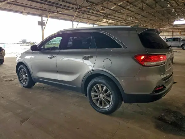 5XYPG4A37JG416830 2018 KIA SORENTO - Image 2