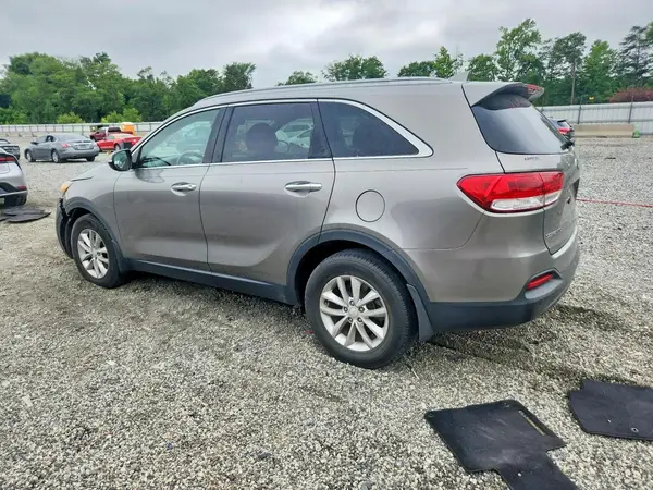 5XYPG4A37JG418478 2018 KIA SORENTO - Image 2