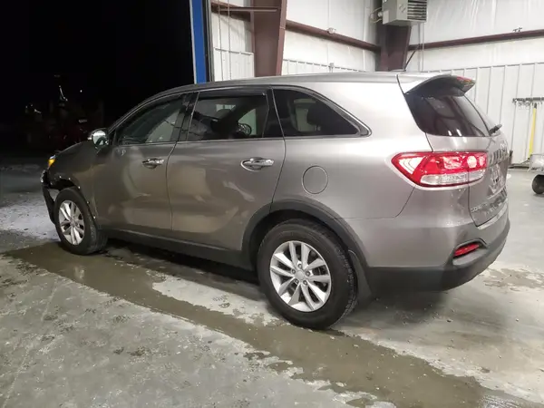 5XYPG4A37JG425625 2018 KIA SORENTO - Image 2