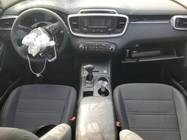 5XYPG4A37JG426421 2018 KIA SORENTO - Image 8