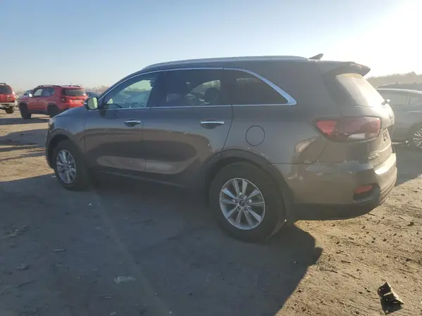 5XYPG4A37KG437131 2019 KIA SORENTO - Image 2