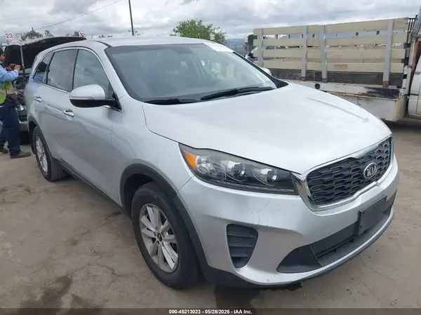 5XYPG4A37KG448260 2019 KIA SORENTO - Image 1
