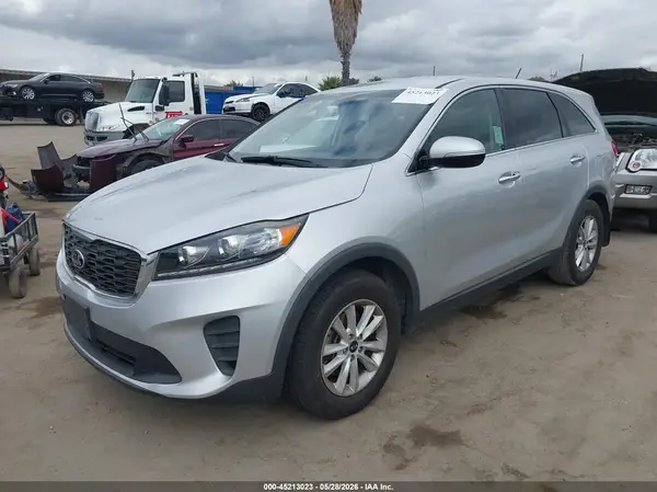 5XYPG4A37KG448260 2019 KIA SORENTO - Image 2