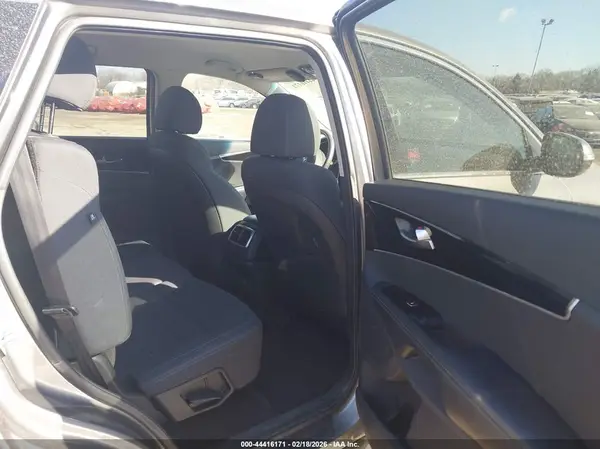 5XYPG4A37KG451899 2019 KIA SORENTO - Image 8