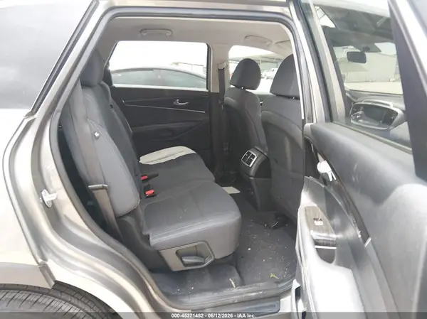 5XYPG4A37KG454608 2019 KIA SORENTO - Image 8