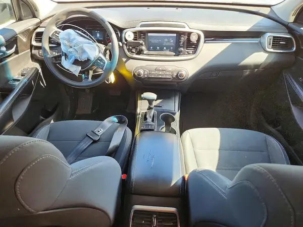 5XYPG4A37KG475085 2019 KIA SORENTO - Image 8