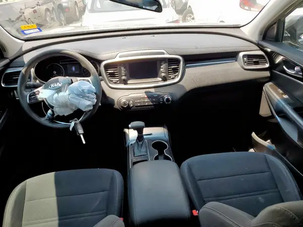 5XYPG4A37KG500695 2019 KIA SORENTO - Image 8