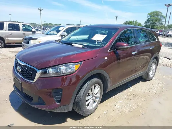 5XYPG4A37KG503595 2019 KIA SORENTO - Image 2