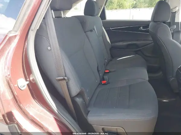 5XYPG4A37KG508750 2019 KIA SORENTO - Image 8