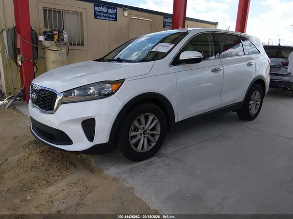 5XYPG4A37KG509526 2019 KIA SORENTO - Image 2