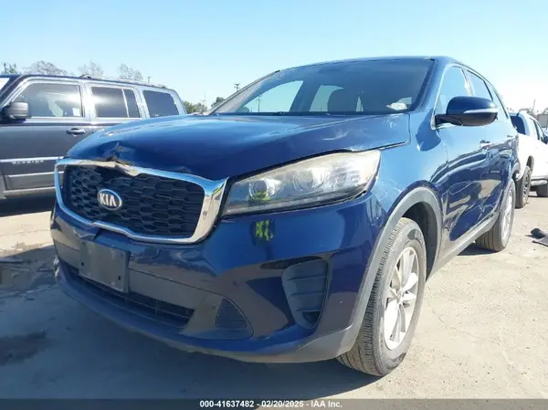 5XYPG4A37KG513916 2019 KIA SORENTO - Image 2