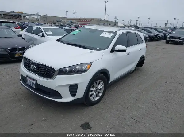 5XYPG4A37KG524608 2019 KIA SORENTO - Image 2