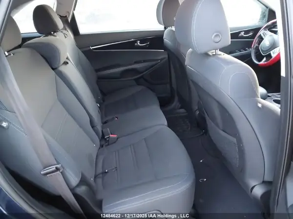 5XYPG4A37KG527427 2019 KIA SORENTO - Image 8