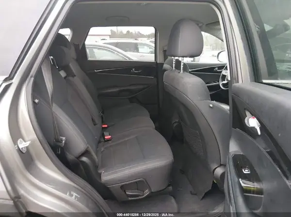 5XYPG4A37KG531669 2019 KIA SORENTO - Image 8