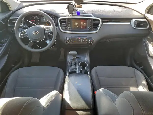 5XYPG4A37KG540355 2019 KIA SORENTO - Image 8