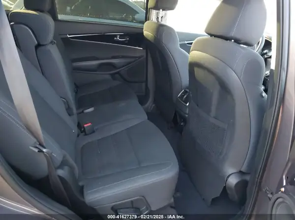 5XYPG4A37KG552232 2019 KIA SORENTO - Image 8