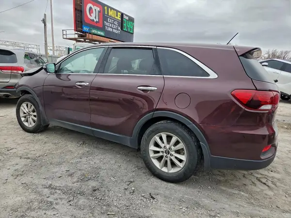 5XYPG4A37KG564929 2019 KIA SORENTO - Image 2