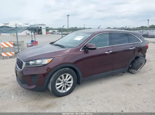 5XYPG4A37KG573646 2019 KIA SORENTO - Image 2